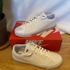 Men’s Nike Court Legacy